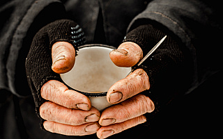 Wsparcie osób bezdomnych. Samorząd województwa przeznaczył na to 5 mln zł Wsparcie osób bezdomnych. Samorząd województwa przeznaczył na to 5 mln zł